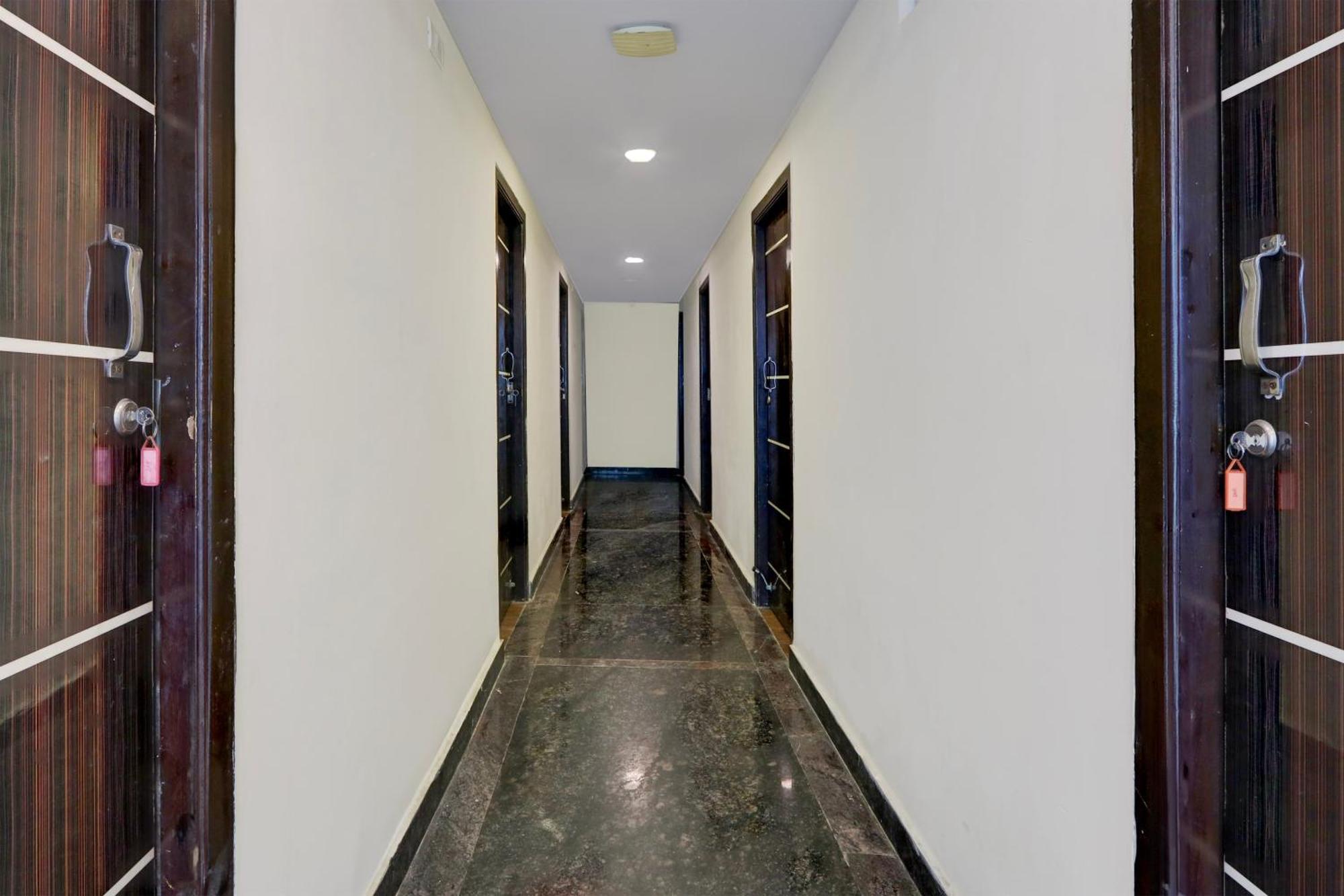 Super Hotel O Boduppal Upal Exterior foto